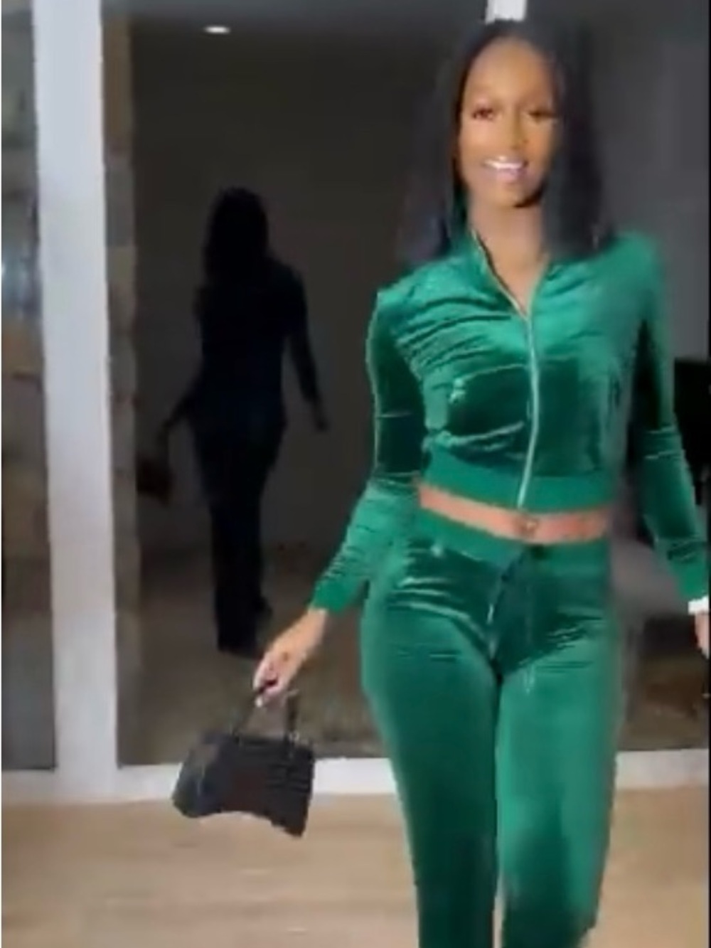 GSUWOO Velvet Zip-Front Crop Jacket & Pants Set - Emerald Green